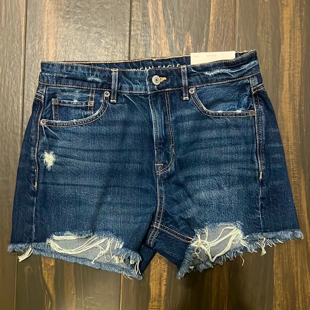 NWT American Eagle Tomgirl jean shorts size 4
